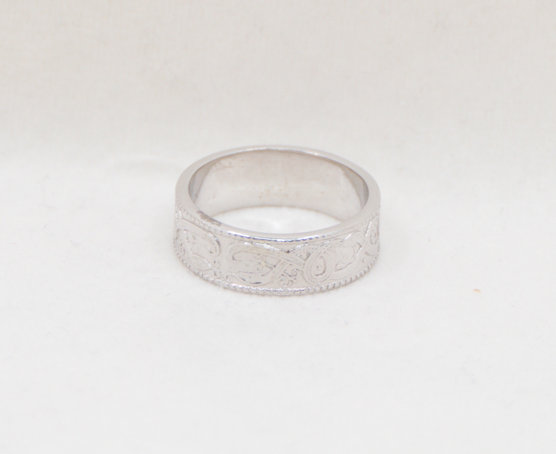 9ct_white_gold_celtic_scroll_wedding_band62458c407eb73-1.jpg