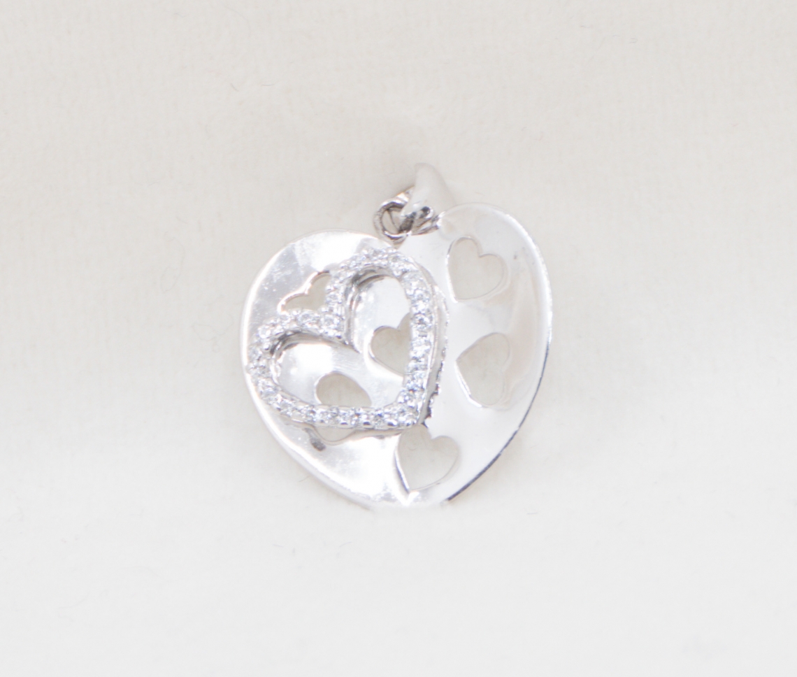 9ct_white_gold_heart_pendant_with_cz_design625405a5ee8ad-1.jpg