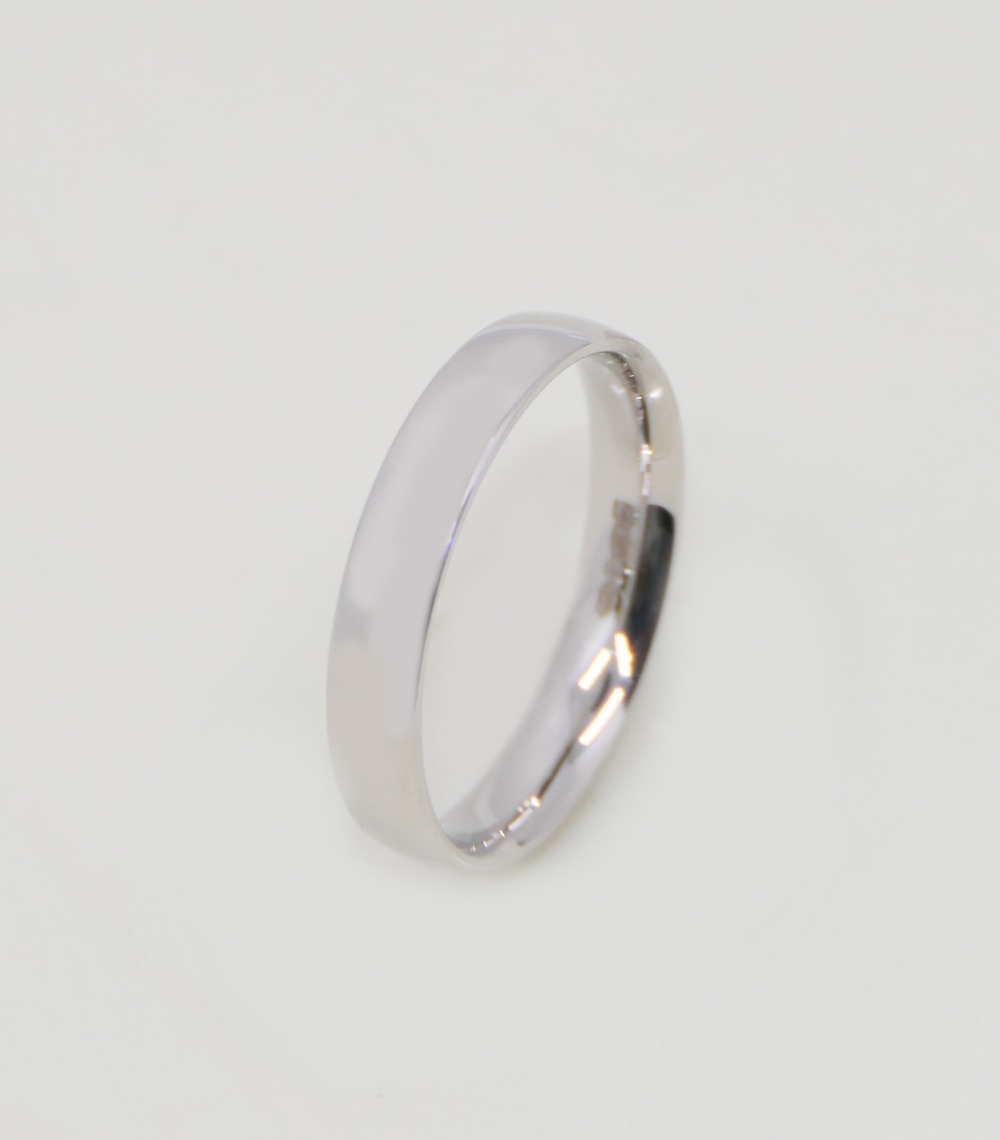 platinum_wedding_band_ring648058403fdf5